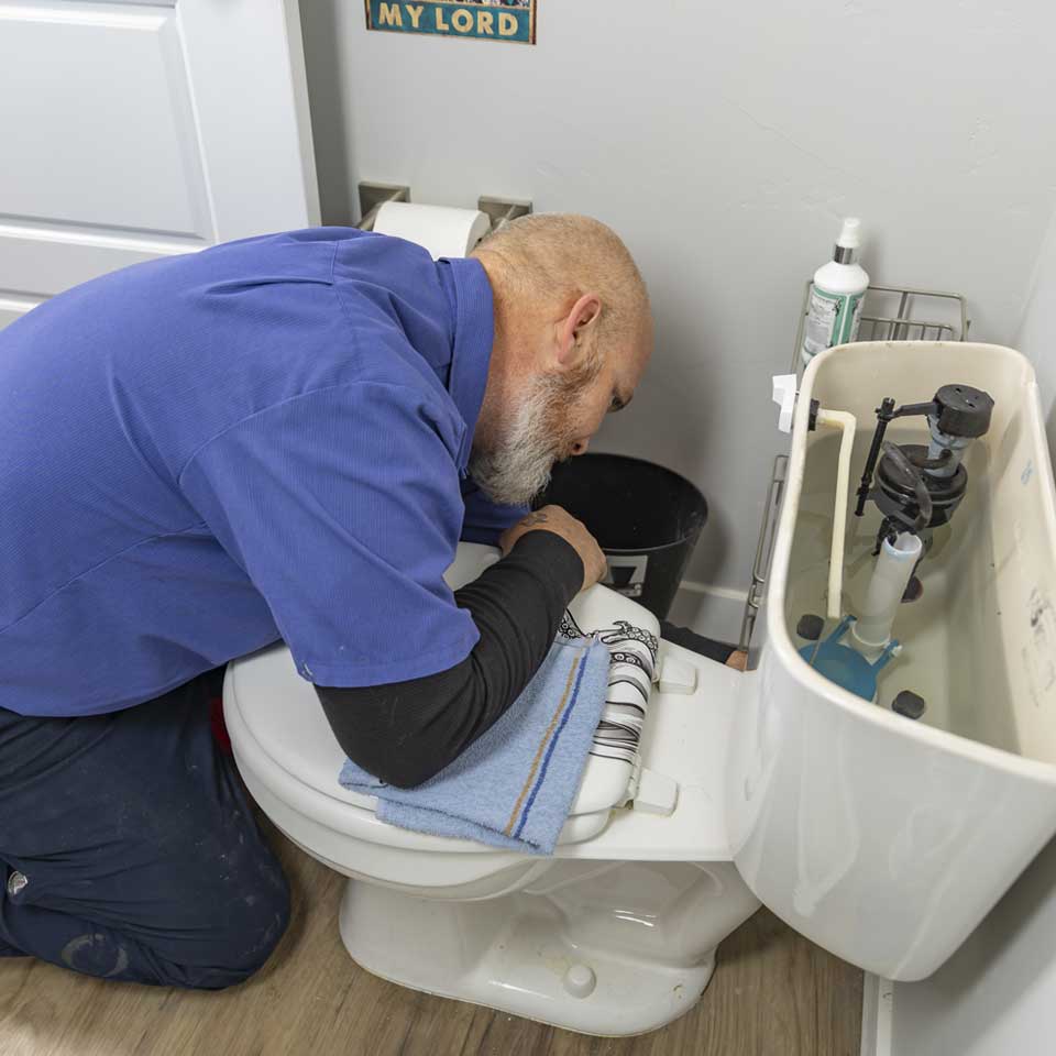 Repair Nampa clogged toilet in ID near 83686