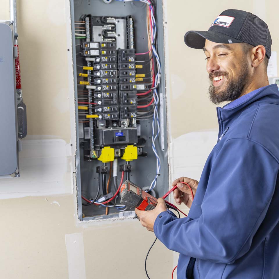 Trained Idaho City electricians in ID near 83631