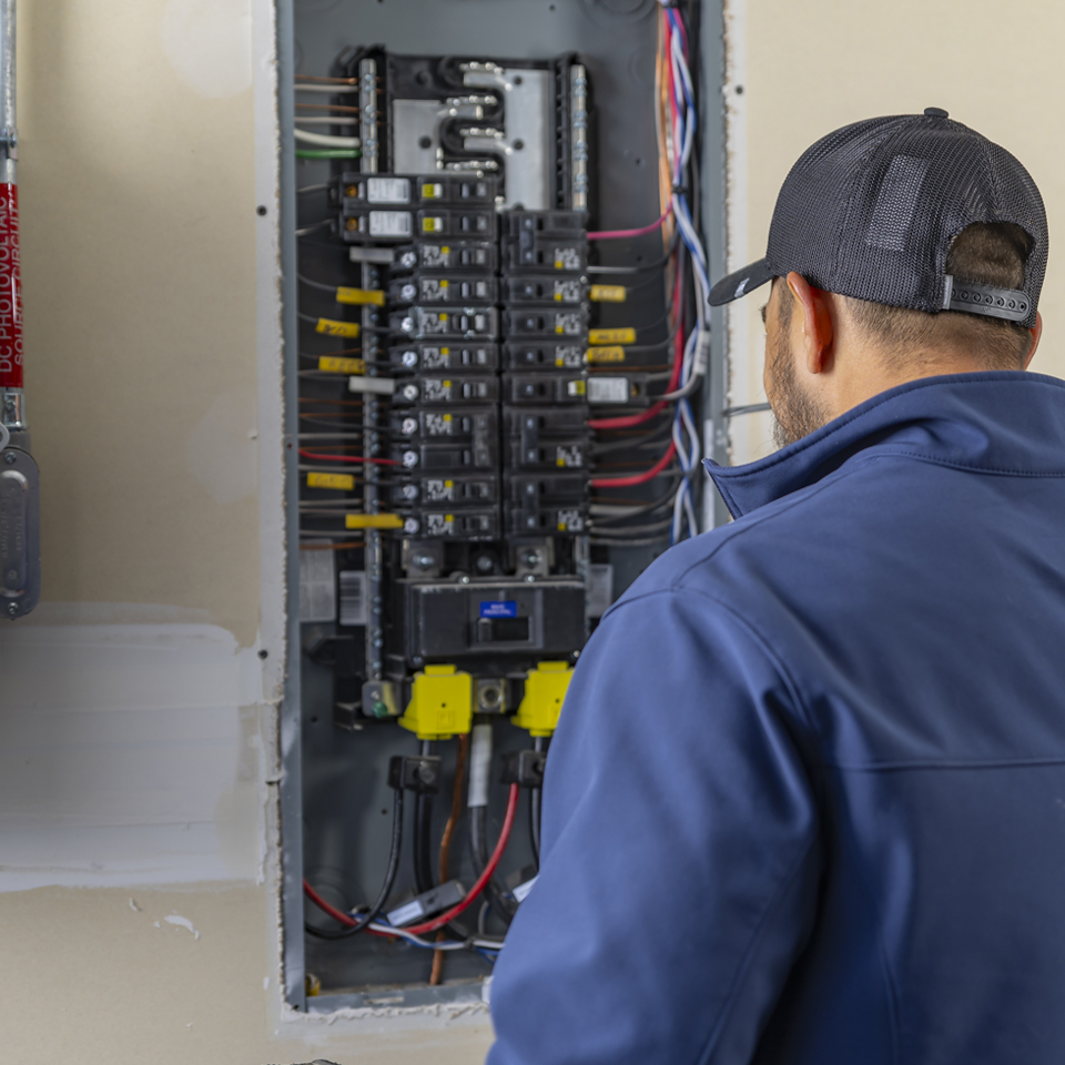 Professional Star electricians in ID near 83669