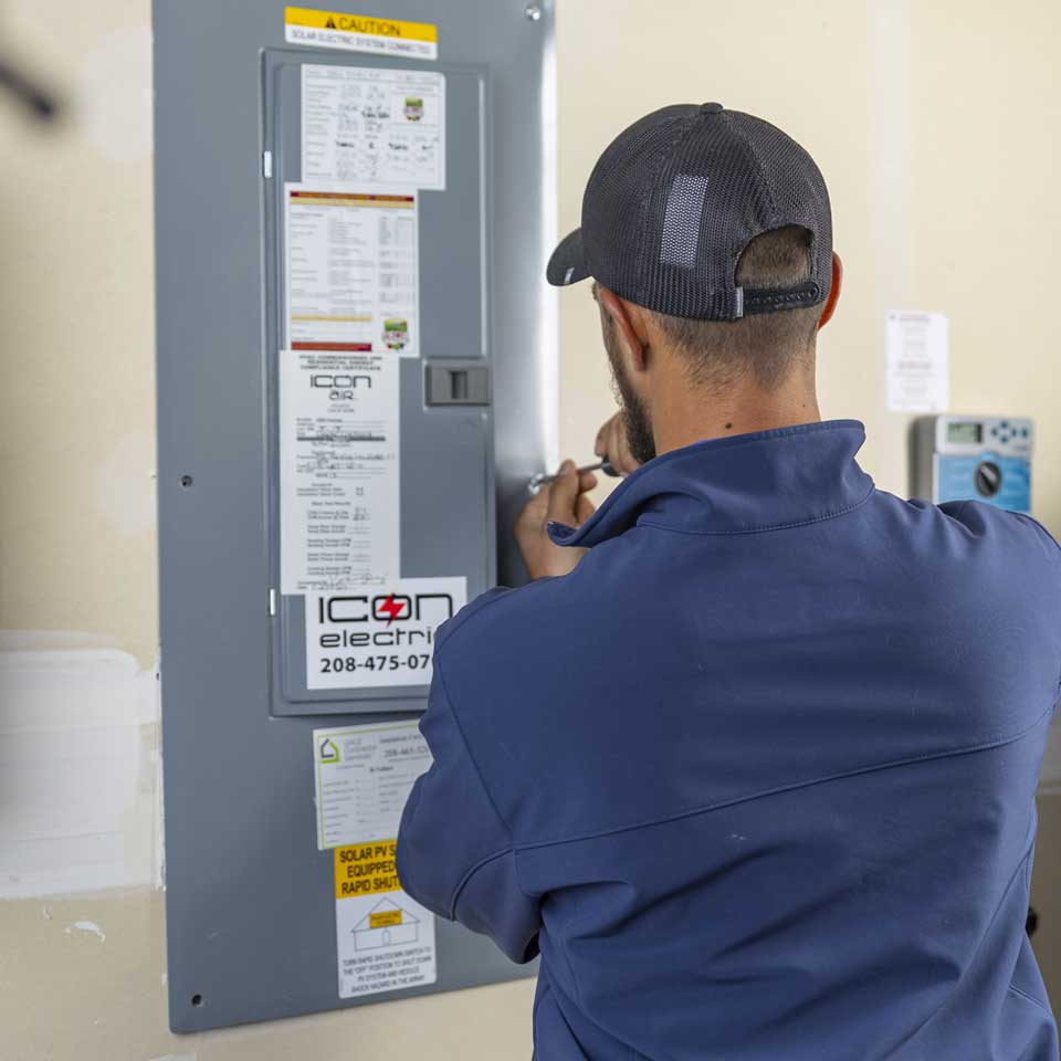 Hire our experts to Boise replace electric panel in ID near 83709